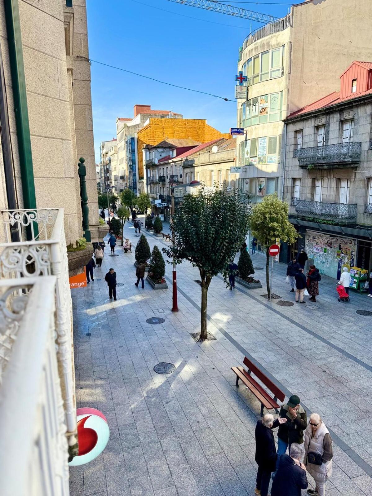 Centro Peatonal 5 Habitaciones Con Balcon Apartamento