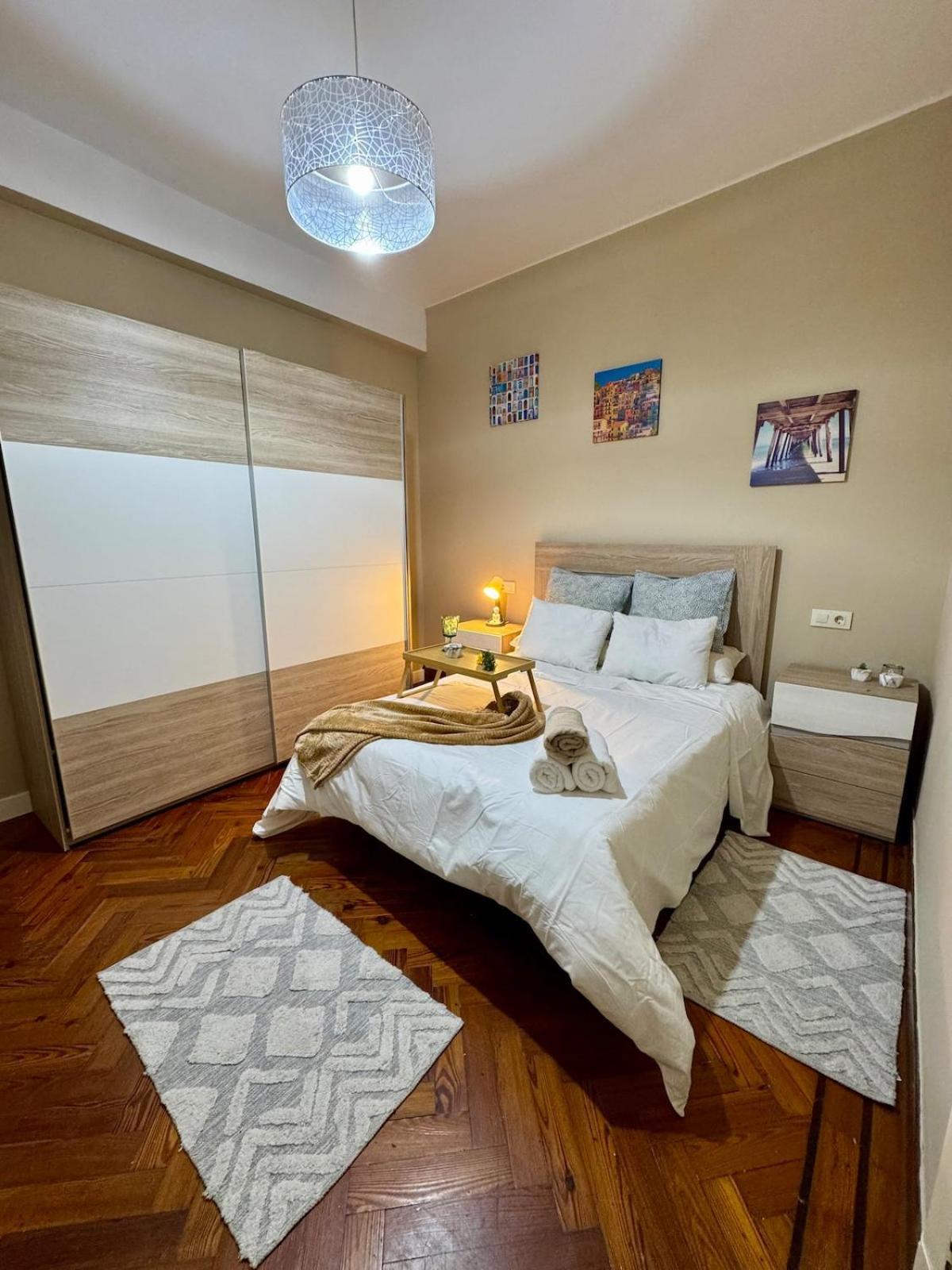 Centro Peatonal 5 Habitaciones Con Balcon Apartamento Vigo