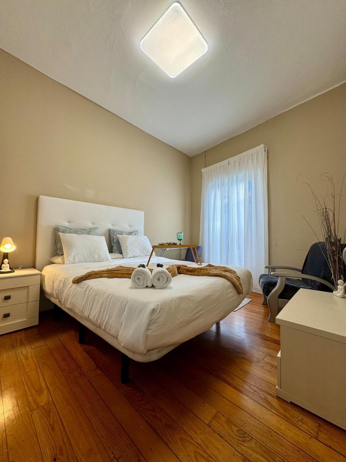 Apartamento Centro Peatonal 5 Habitaciones Con Balcon
