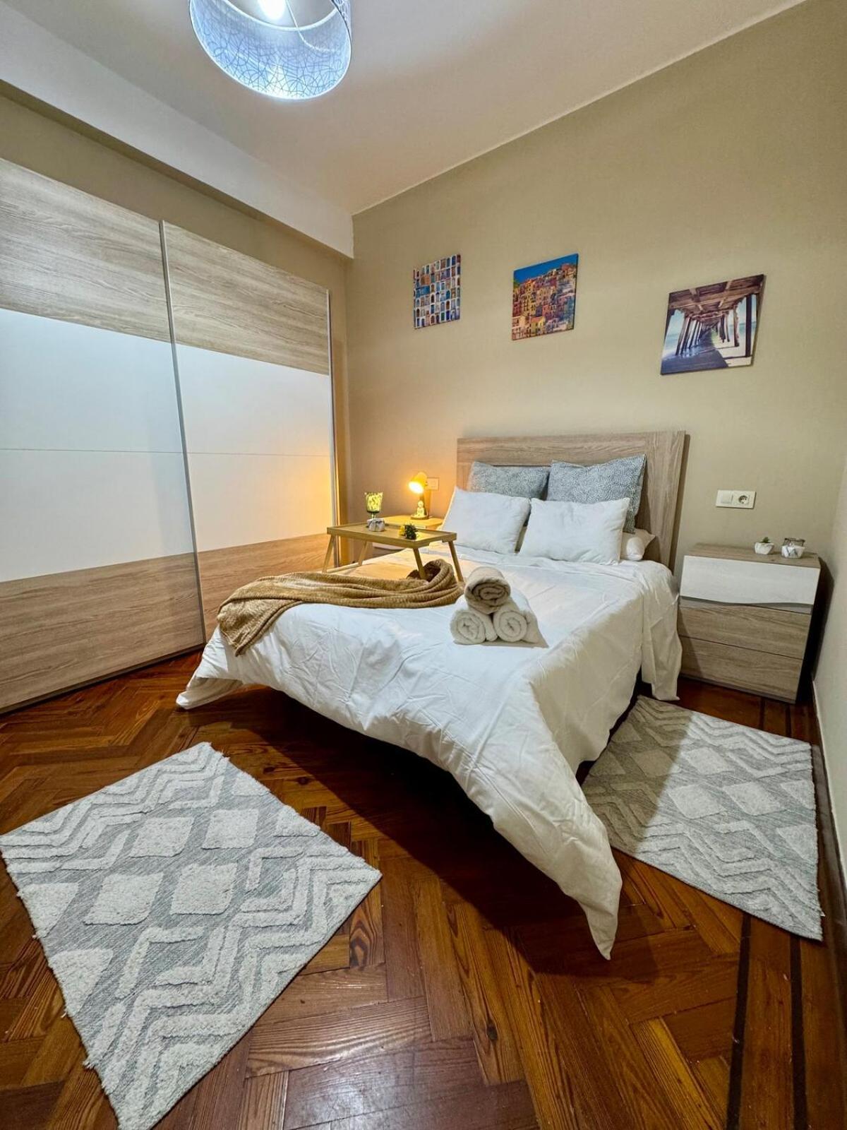 Centro Peatonal 5 Habitaciones Con Balcon * Vigo