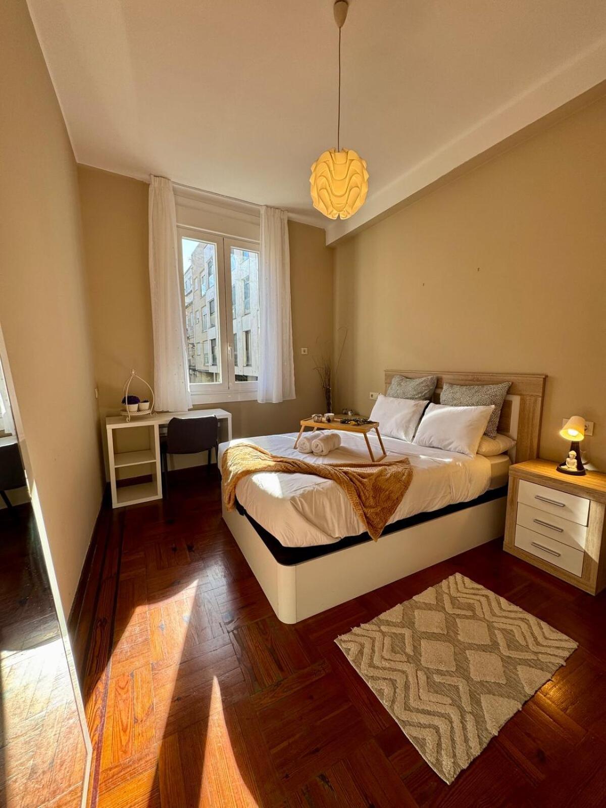 Apartamento Centro Peatonal 5 Habitaciones Con Balcon *